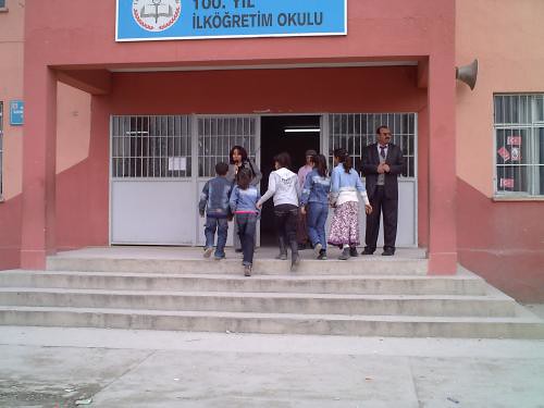 Yaz Dönüşü Evinizi Canlandırın: Derinlemesine Temizlik Rehberi ve Uzman Dokunuşları